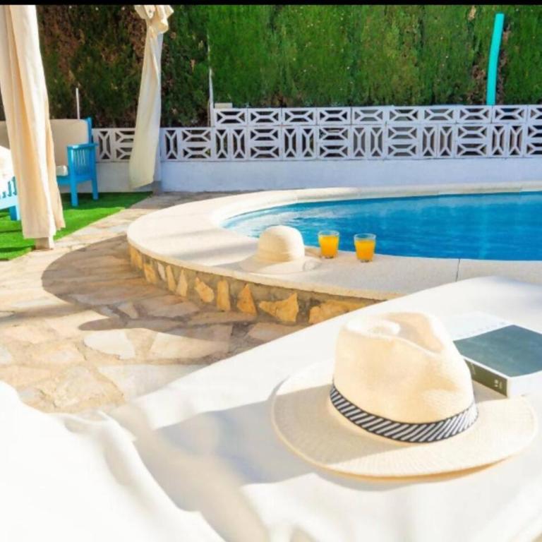 Casa Delicias • Pisc. Privada • Playa • BBQ • 6PAX - Casa de 3 dormitorios - 6