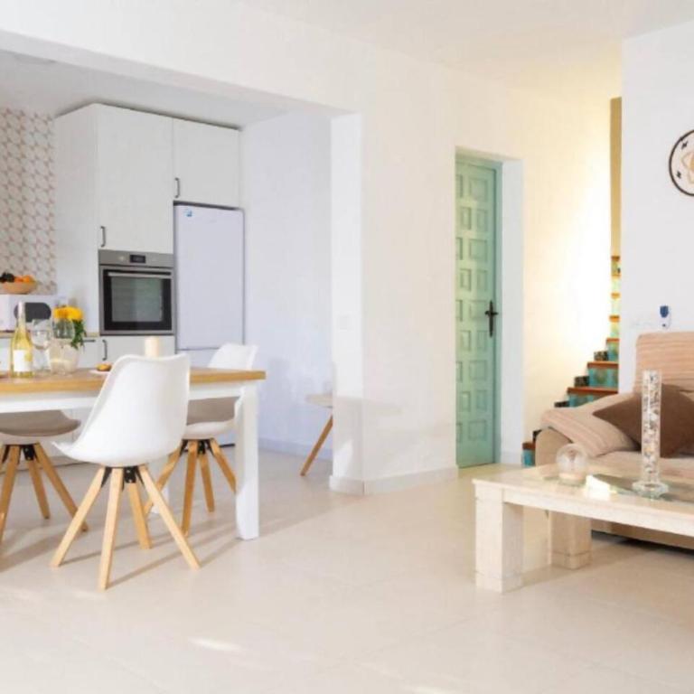 Casa Delicias • Pisc. Privada • Playa • BBQ • 6PAX - Casa de 3 dormitorios - 25