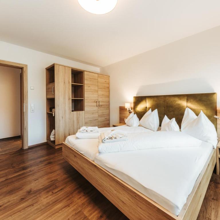 Regitnig - 4 Sterne Hotel und Chalets - Chalet mit 3 Schlafzimmern - 1