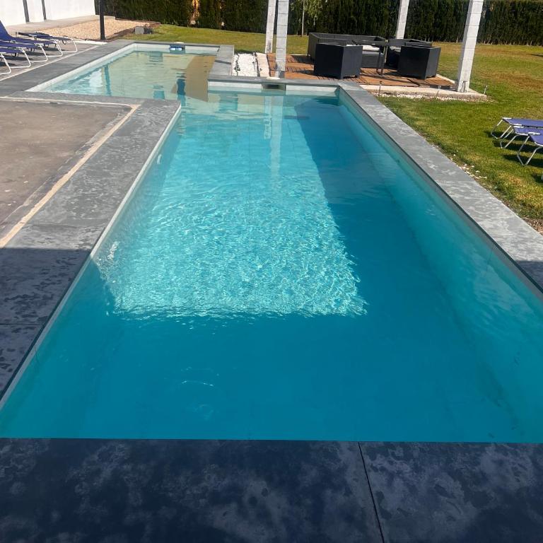 Luxury House del Delta - Four-Bedroom Vacation Home - 3