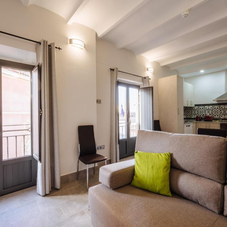 Apartamentos Trinidad - Two-Bedroom Apartment with Balcony - 8