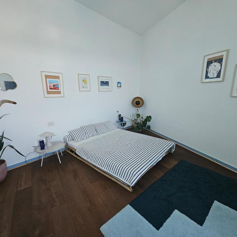 The Blue terrace - Three-Bedroom Apartment - 6