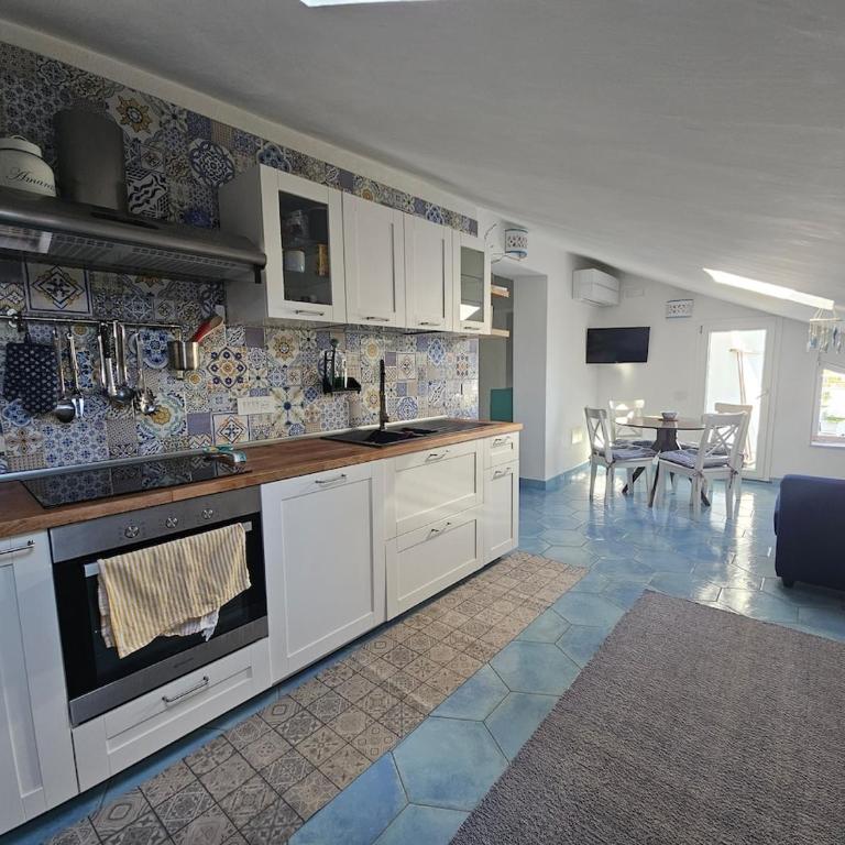 The Blue terrace - Three-Bedroom Apartment - 7