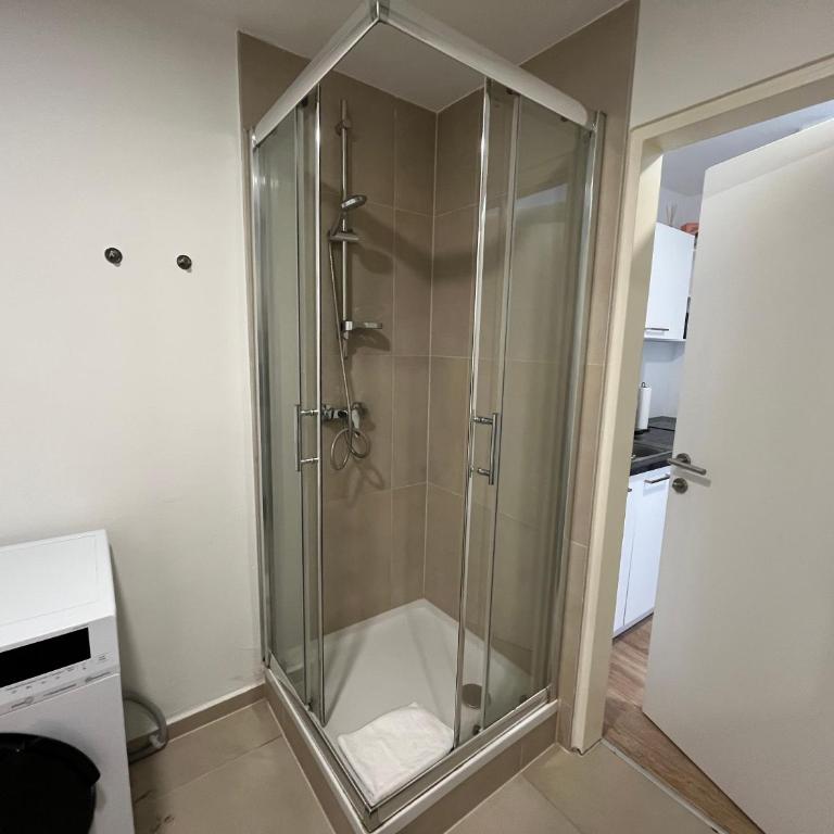 Whats-App Self-Check-IN - vibrant City Life in Graz - Apartment - 12
