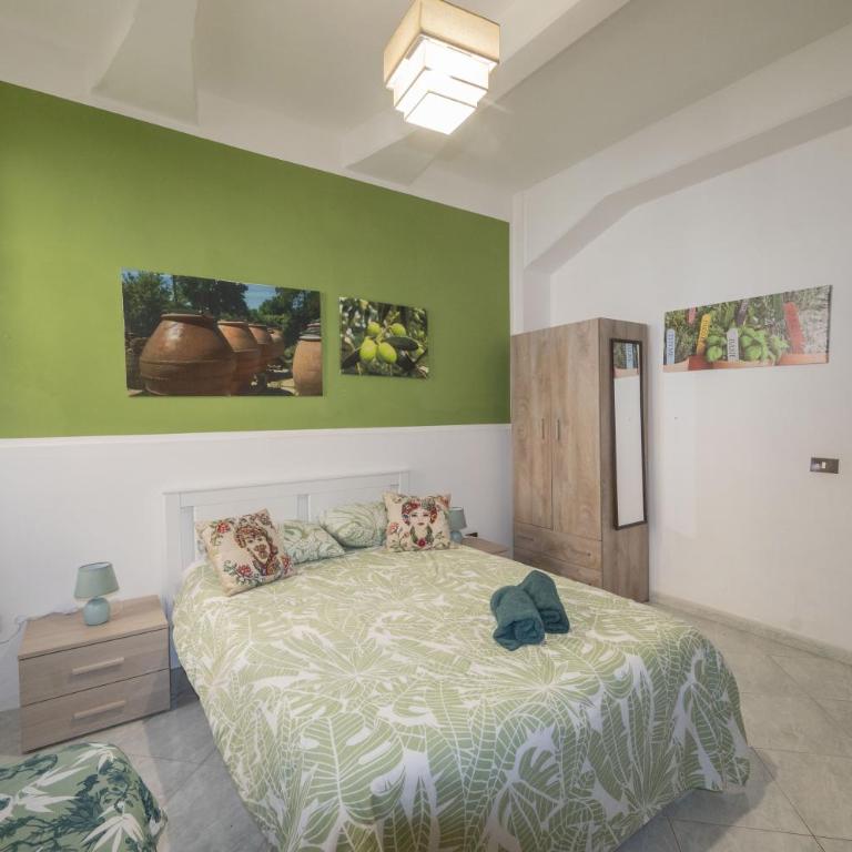 Don Mimí l'affittacamere - Basic Triple Room with Shared Bathroom - 7