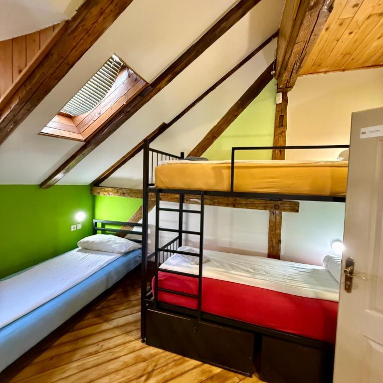 Hostel Vagabond - Krevet u 6-krevetnoj Mešanoj Spavaonici - 5