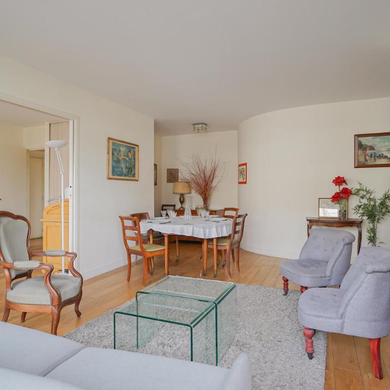Parisian Elegance and Charm - Appartement 2 Chambres - 12
