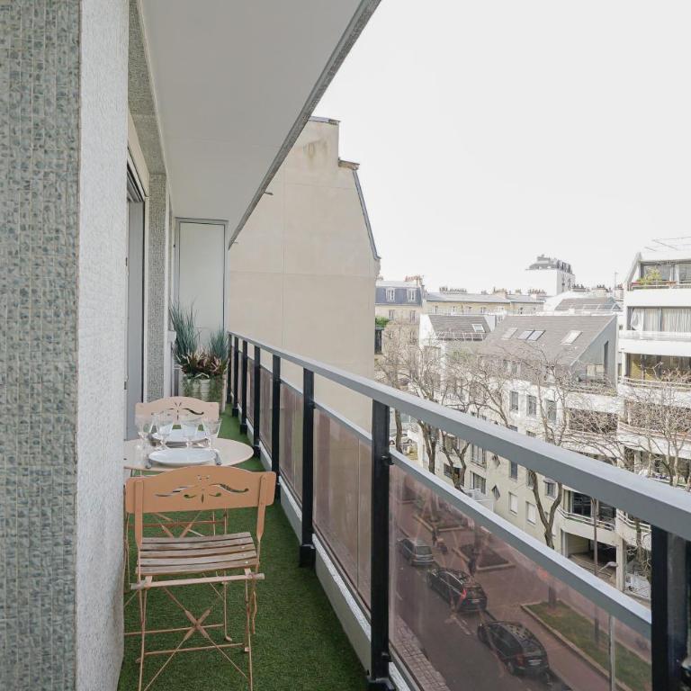 Parisian Elegance and Charm - Appartement 2 Chambres - 16