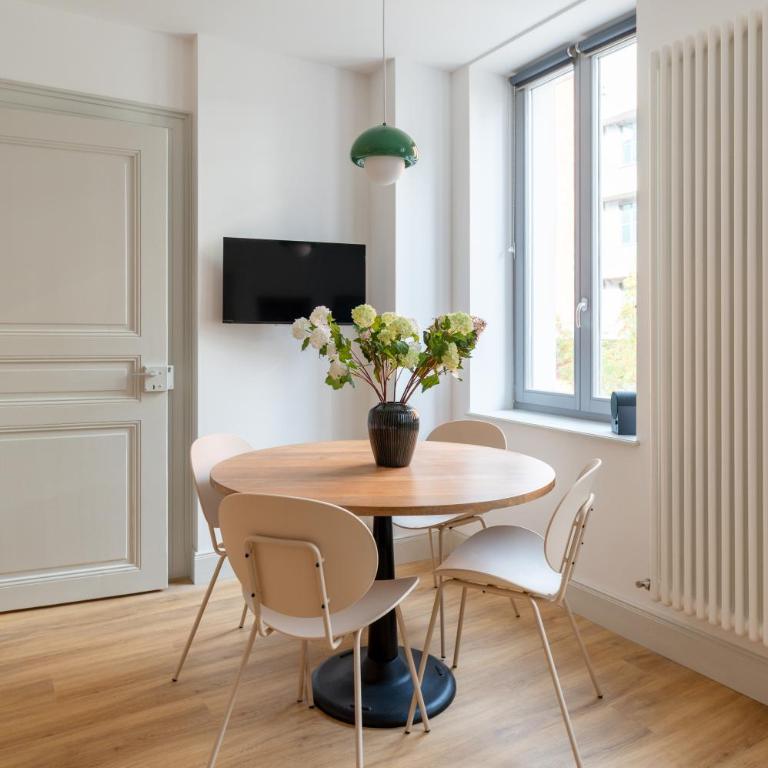 Chez Edith - Neuf - Haut de Gamme - Tram - Proche centre-ville - Tout confort - One-Bedroom Apartment - 4