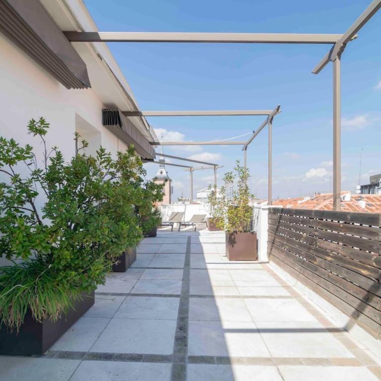 Ático exclusivo junto a Plaza Mayor - Two-Bedroom Apartment with Balcony and Terrace - 4