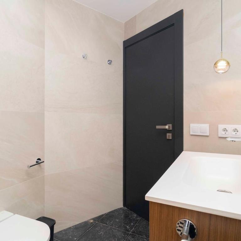 Ático exclusivo junto a Plaza Mayor - Two-Bedroom Apartment with Balcony and Terrace - 30