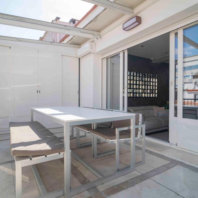 Ático exclusivo junto a Plaza Mayor - Two-Bedroom Apartment with Balcony and Terrace - 33