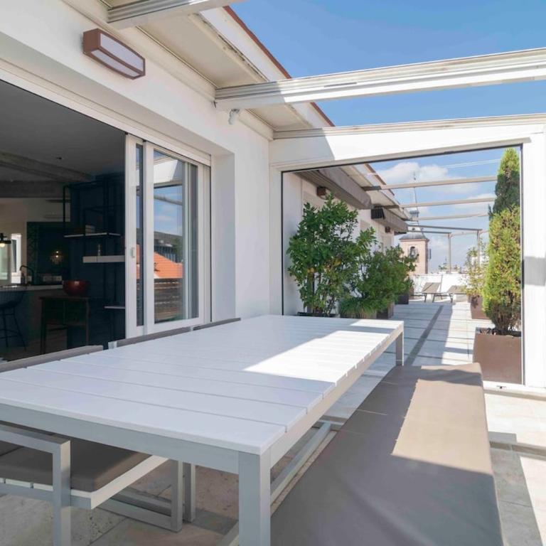 Ático exclusivo junto a Plaza Mayor - Two-Bedroom Apartment with Balcony and Terrace - 36