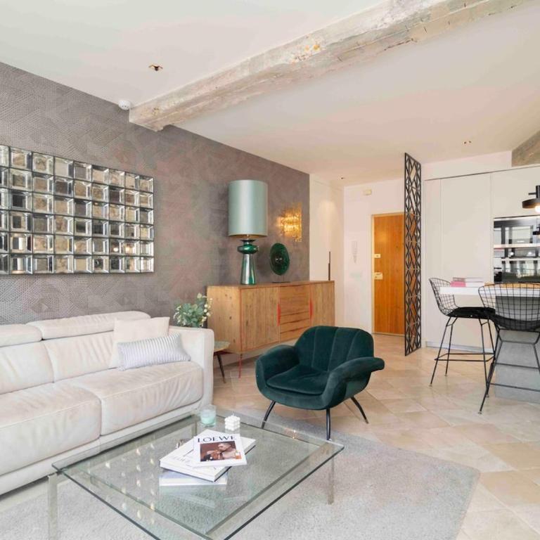 Ático exclusivo junto a Plaza Mayor - Two-Bedroom Apartment with Balcony and Terrace - 9