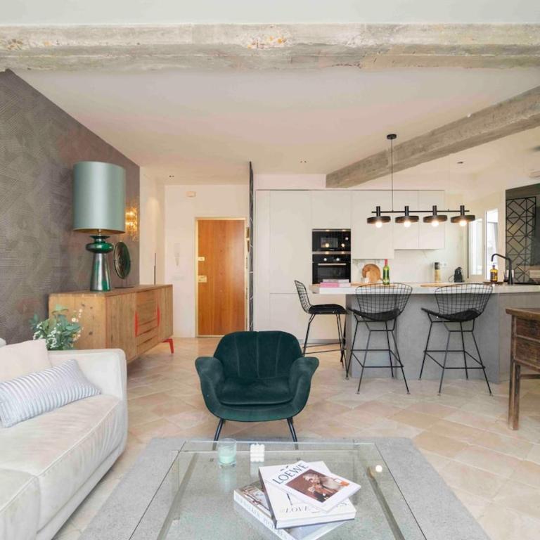 Ático exclusivo junto a Plaza Mayor - Two-Bedroom Apartment with Balcony and Terrace - 10