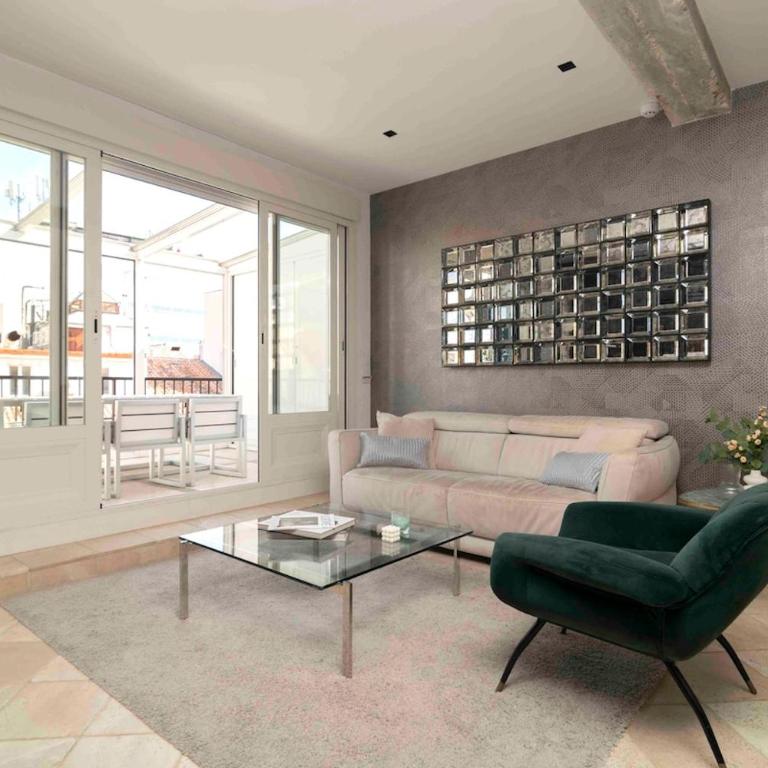 Ático exclusivo junto a Plaza Mayor - Two-Bedroom Apartment with Balcony and Terrace - 3