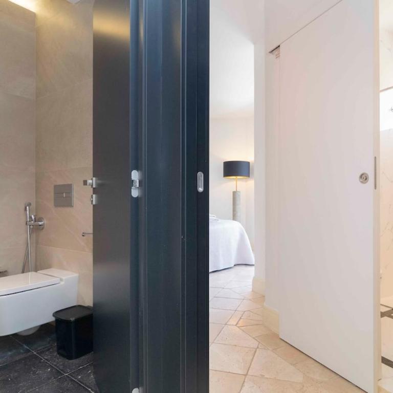 Ático exclusivo junto a Plaza Mayor - Two-Bedroom Apartment with Balcony and Terrace - 22