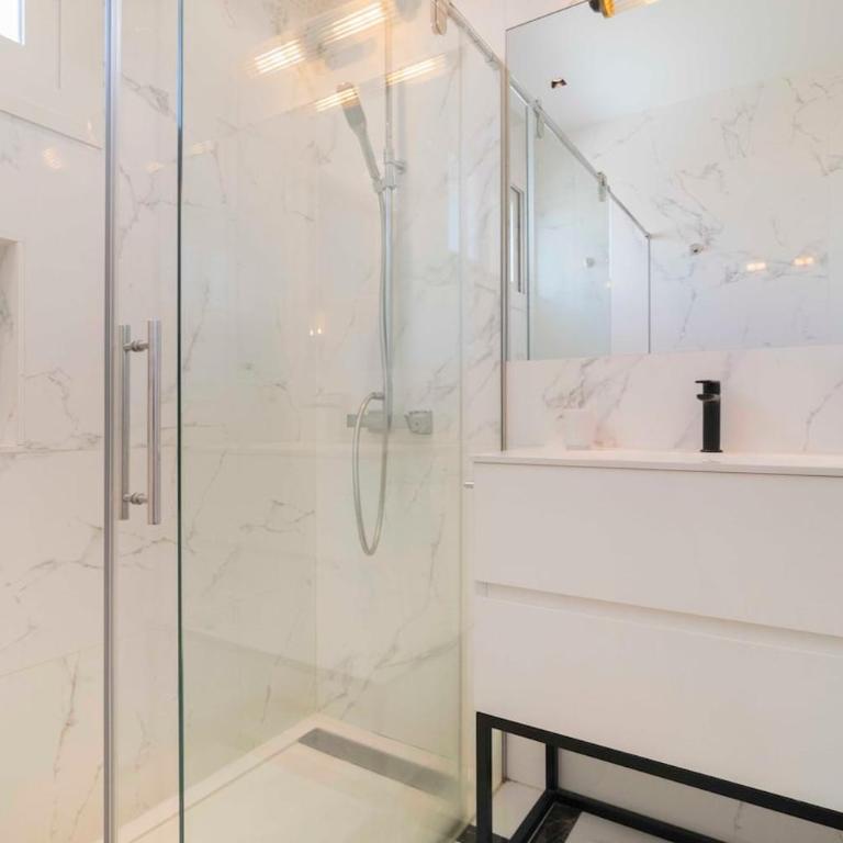 Ático exclusivo junto a Plaza Mayor - Two-Bedroom Apartment with Balcony and Terrace - 24