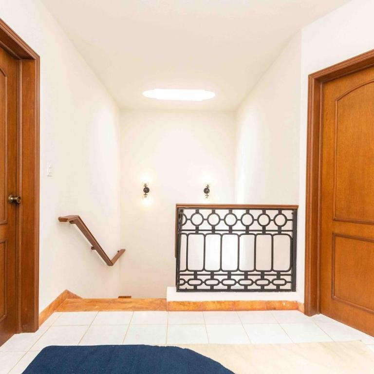 Villa with a beautiful terrace, BBQ Grill and pool - Villa - 14
