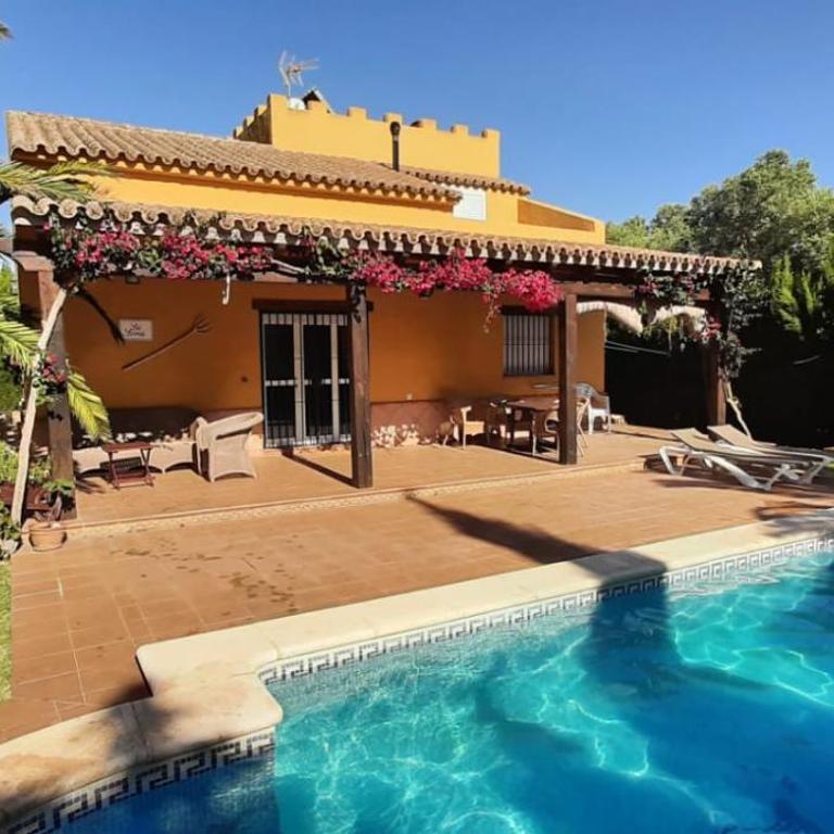 Andalusian pool villa 6 pax in subtropical garden - Casa Vacacional de 3 dormitorios - 1