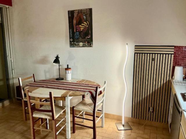 centre et plage F1 calme vue parc parking gratuit - Appartamento con 1 Camera da Letto - 12
