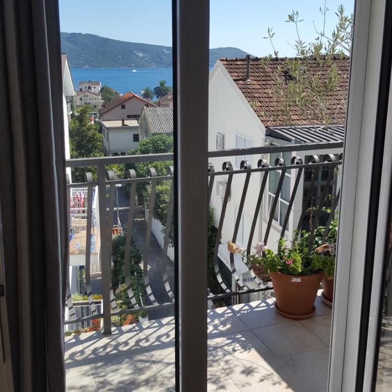 Fortunella Apartments - Apartment with Sea View - 18