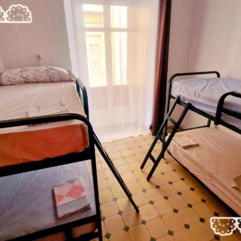 La Merced Centro Rooms - Cama en habitación compartida mixta de 4 camas - 1