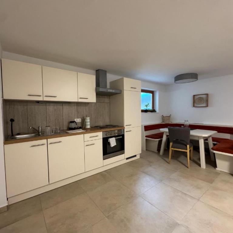 WOLF FLATS Klagenfurt - Apartment mit 3 Schlafzimmern - 2