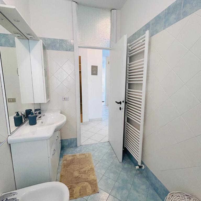 Appartamenti Carinzia Fronte Mare - Flexrent Immobiliare Abissinia - Appartamento con 2 Camere da Letto e Vista Mare - 19