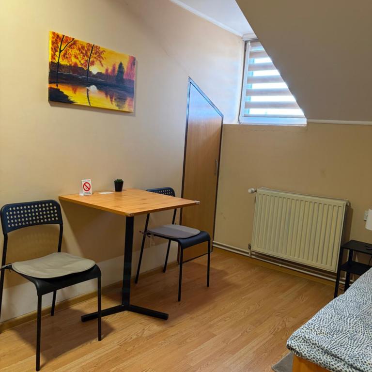 Rooms with private Bathroom & Free Parking ''Sobe Zoka,, - Jednokrevetna Soba sa Sopstvenim Kupatilom - 8