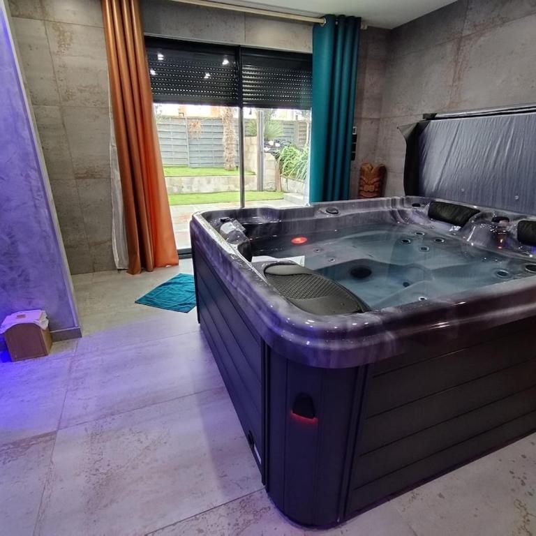 Love room suite jacuzzi sauna pour 2 personnes - Appartement 1 Chambre - 7