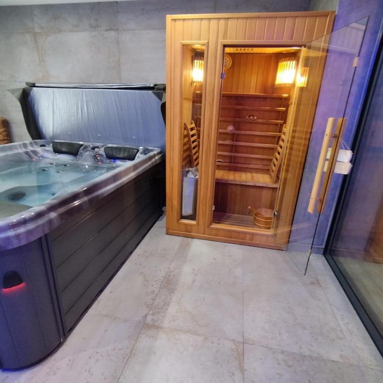 Love room suite jacuzzi sauna pour 2 personnes - Appartement 1 Chambre - 14