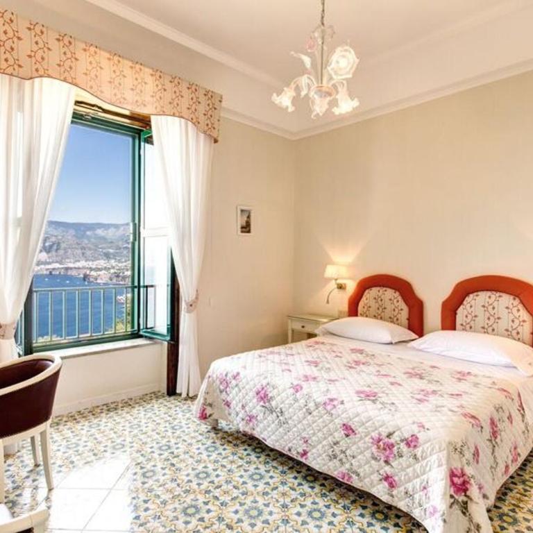 Hotel La Badia - Camera Matrimoniale/Doppia con Letti Singoli con Vista Mare - 1