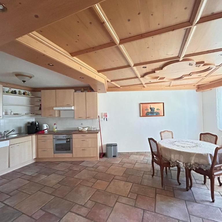 Apartment Aaron - Apartment mit 2 Schlafzimmern und Badezimmer - 3