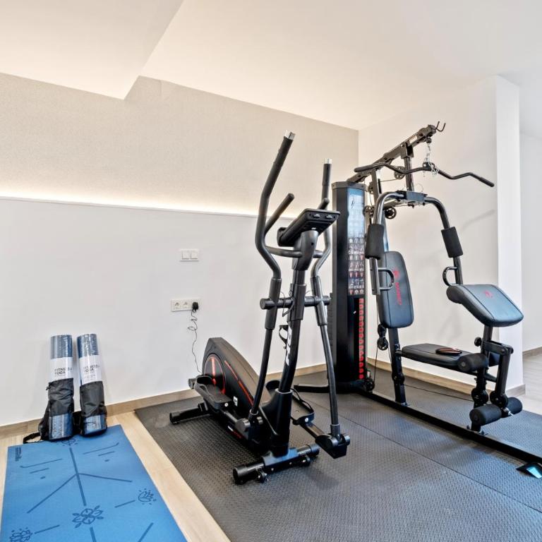 Villas Pinares - Sea,City,Mountain Views, Gym SaltPool BBQ - Beach 2km, City 5km - Villa with Private Pool - 4