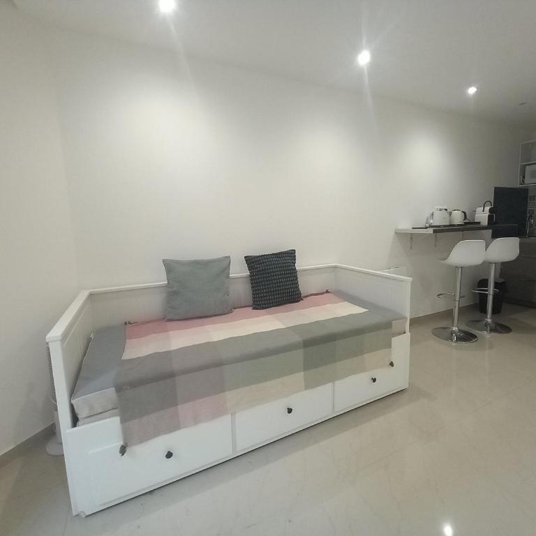 Simon Apartments - Studio - 18