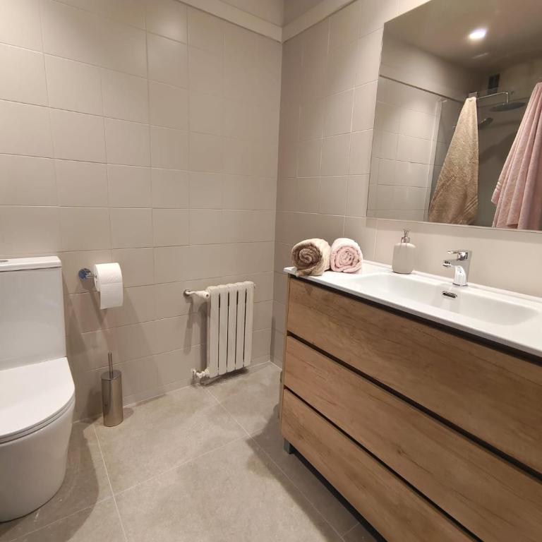 The Mediterranean House BCN - Three-Bedroom Apartment - 16