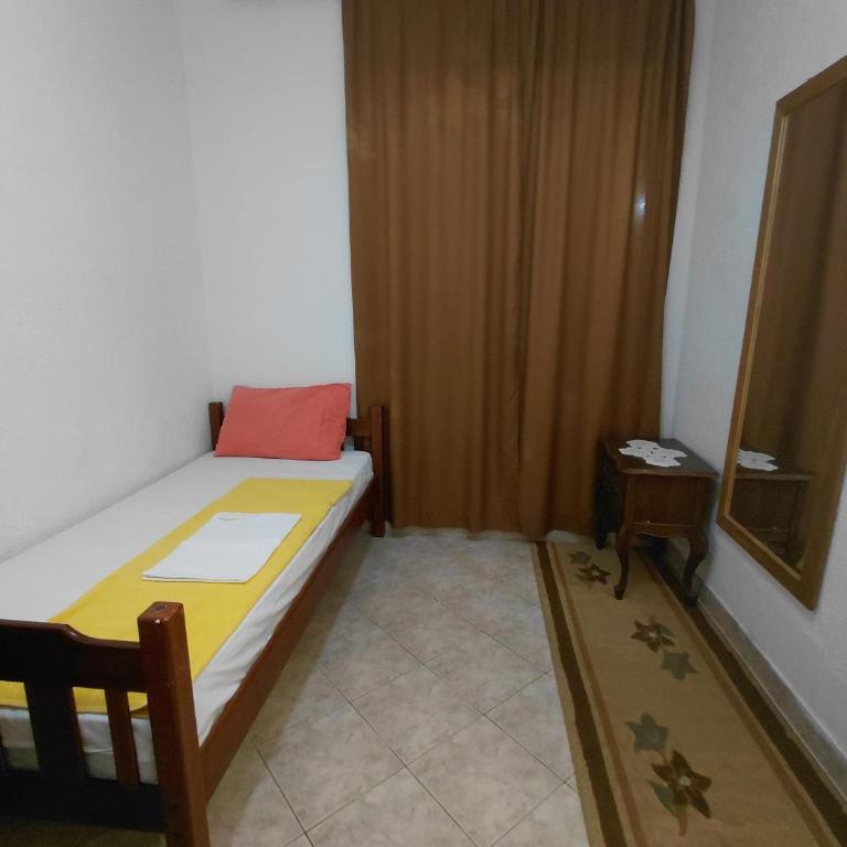 Snežana - Četvorokrevetna Soba - 8