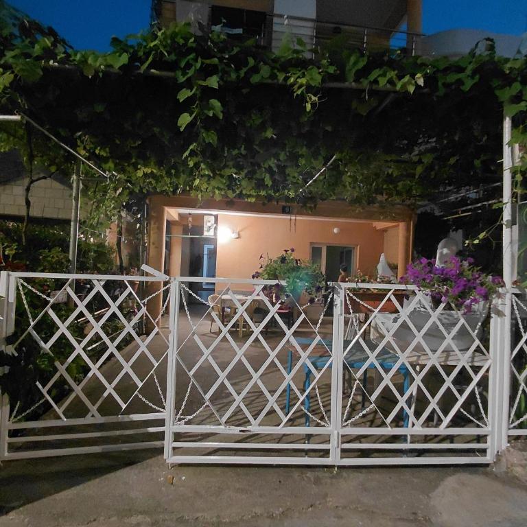 Snežana - Dvokrevetna Soba sa Bračnim Krevetom - 7