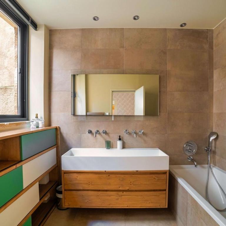 Le Spacieux - Un Voyage en Provence- Offre de lancement - Appartement 3 Chambres avec Piscine Privée - 24