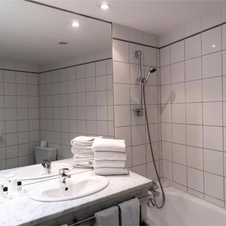 Hôtel Le Moderne - Anciennement Hôtel OursBlanc VictorHugo - Chambre Quadruple - 4