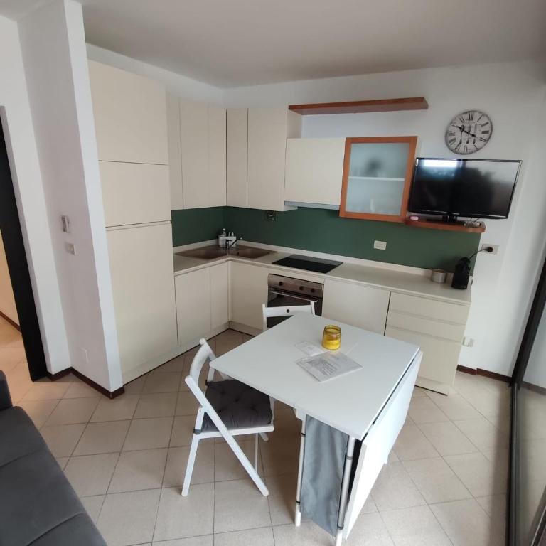 Uno scorcio sul mare - Appartamento con 2 Camere da Letto - 9