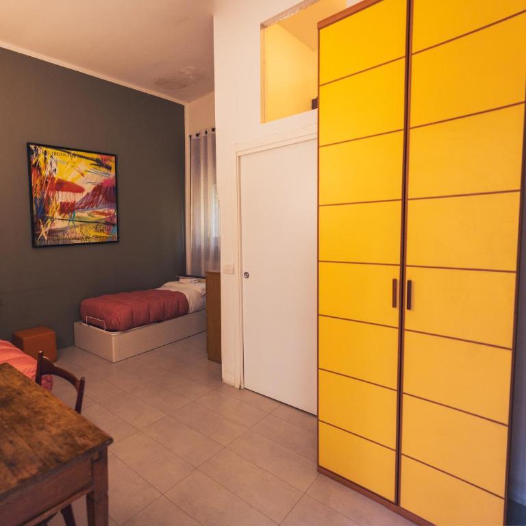 OstellOlinda - Camera Doppia con Letti Singoli con Bagno Privato e Accesso Disabili - 2