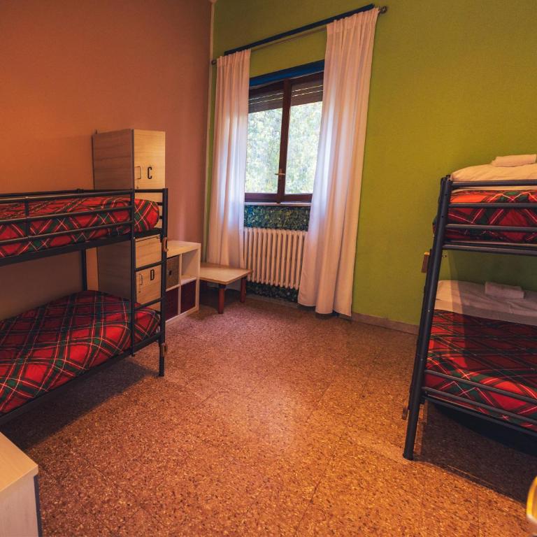 OstellOlinda - Posto Letto in Dormitorio Misto con 4 Letti - 7
