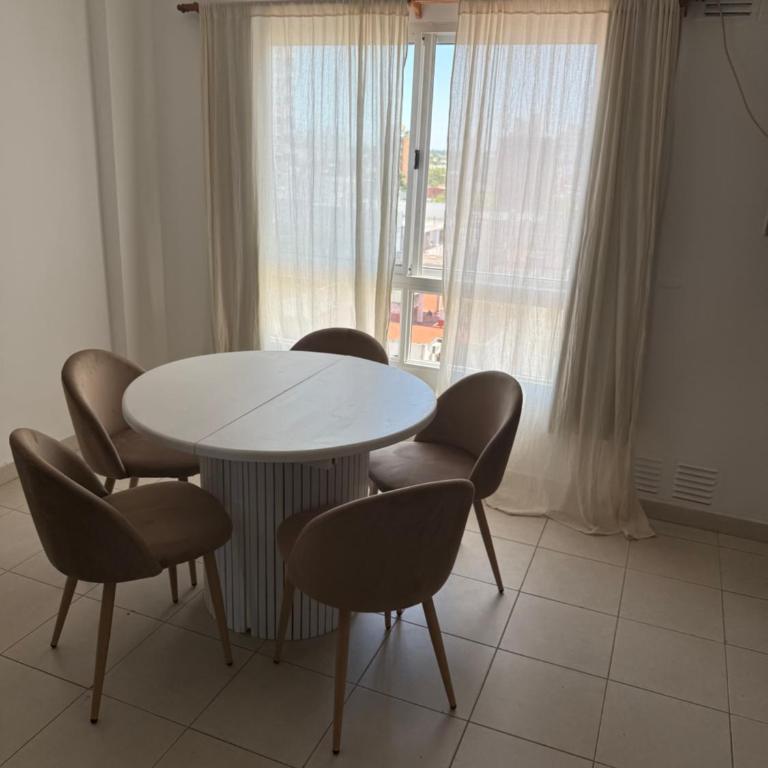 Dpto céntrico 4 de enero - One-Bedroom Apartment - 4