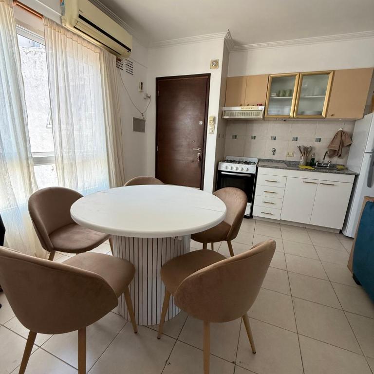 Dpto céntrico 4 de enero - One-Bedroom Apartment - 5