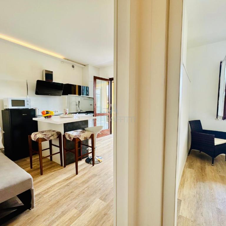 Sole Apt - Relax in piscina nel cuore di Sirmione - Appartamento con 1 Camera da Letto - 14