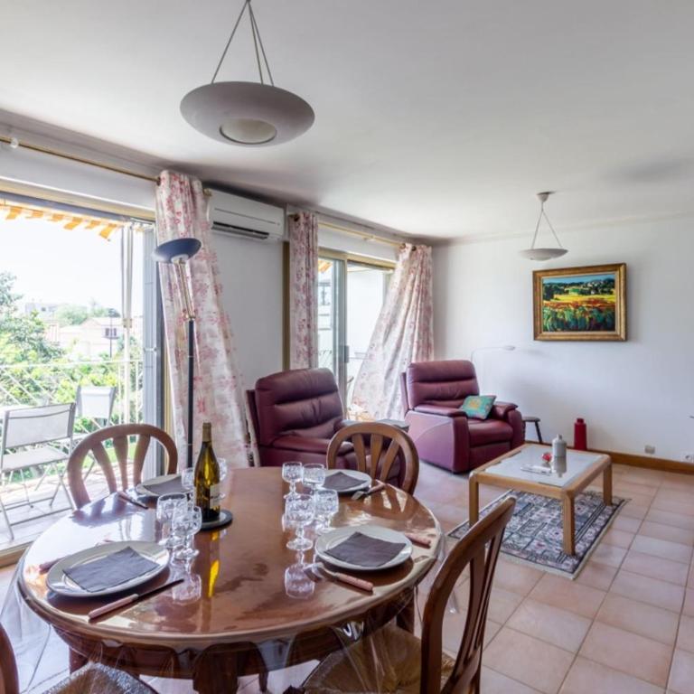 Bright 3 Apartment Near The Sea With Balcony - Apartment - 7