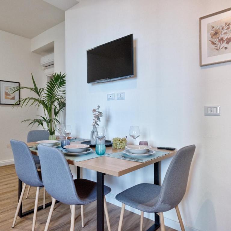 City Apartment Verona - Appartamento con 2 Camere da Letto - 13