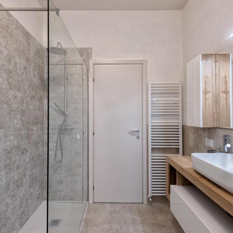 City Apartment Verona - Appartamento con 2 Camere da Letto - 29